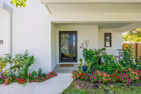 740 Winters, West Palm Beach, FL 33405