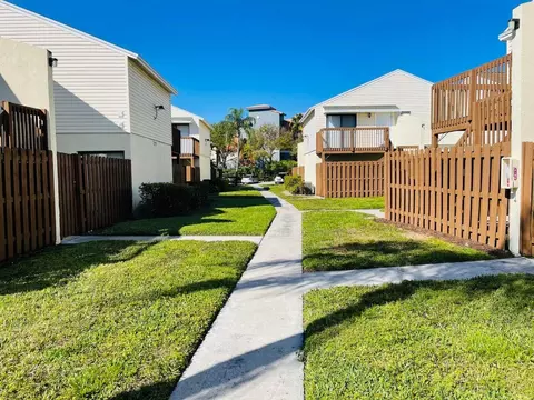 637 Executive Center Dr #N208, West Palm Beach, FL 33401