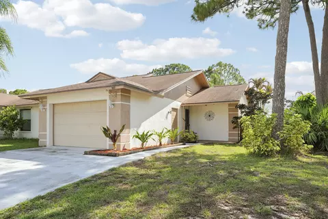 4617 SE Geneva Dr, Stuart, FL 34997