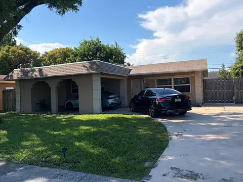 4351 NW 32nd Ct, Lauderdale Lakes, FL 33319