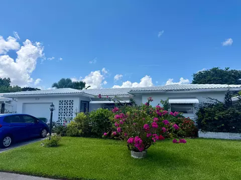 8419 NW 59th St, Tamarac, FL 33321