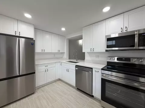 5220 Las Verdes Cir #317, Delray Beach, FL 33484