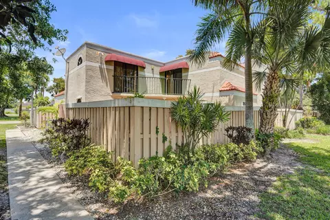 4260 Village Dr #D, Delray Beach, FL 33445