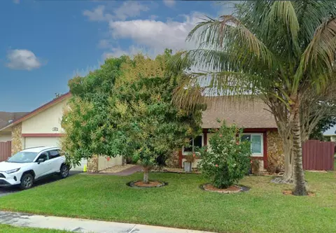 8330 NW 54th St, Lauderhill, FL 33351