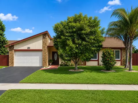8330 NW 54th St, Lauderhill, FL 33351