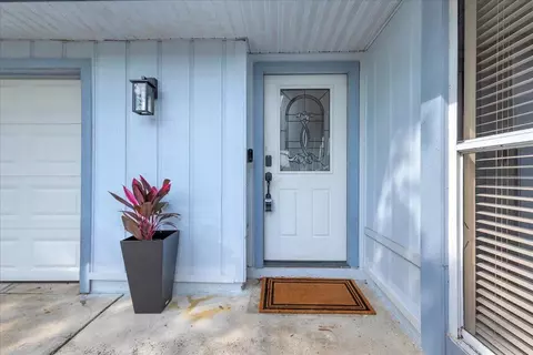 1097 SW Mcdevitt Ave, Port Saint Lucie, FL 34953