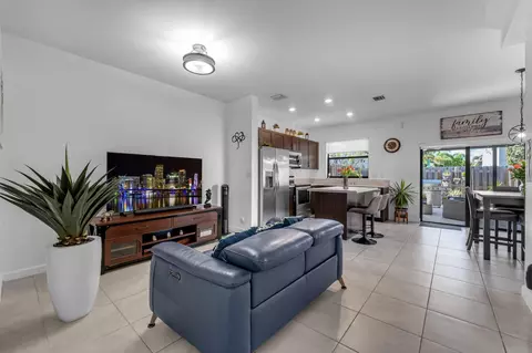 11821 SW 245th Ter, Homestead, FL 33031
