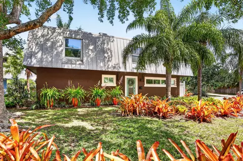 4001 NE 14th Ave, Oakland Park, FL 33334