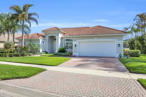 7041 SE Bay Hill Dr, Stuart, FL 34997