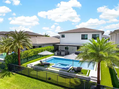 10865 Vista Ter, Parkland, FL 33076