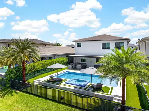 10865 Vista Ter, Parkland, FL 33076
