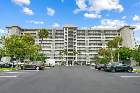 4015 W Palm Aire Dr, Pompano Beach, FL 33069