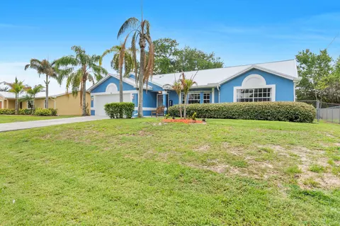 1142 SW Dalton Ave, Port Saint Lucie, FL 34953