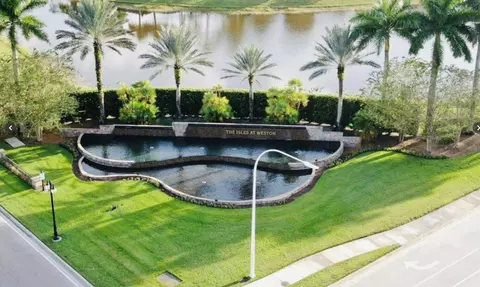 3766 W Gardenia Ave, Weston, FL 33332