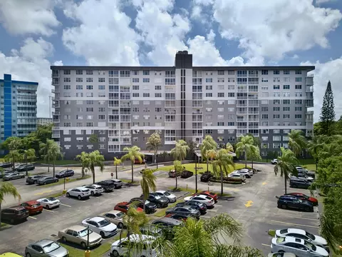 3850 Washington St # 212, Hollywood, FL 33021