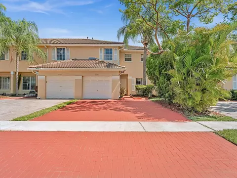 8991 NW 53rd St, Sunrise, FL 33351