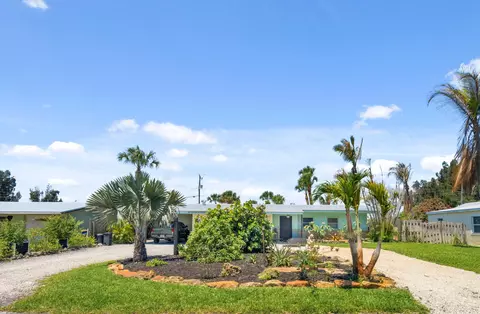 1644 NE Arch Ave, Jensen Beach, FL 34957