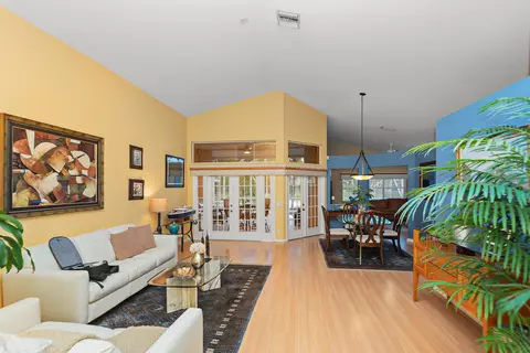 412 Cameron Dr, Weston, FL 33326