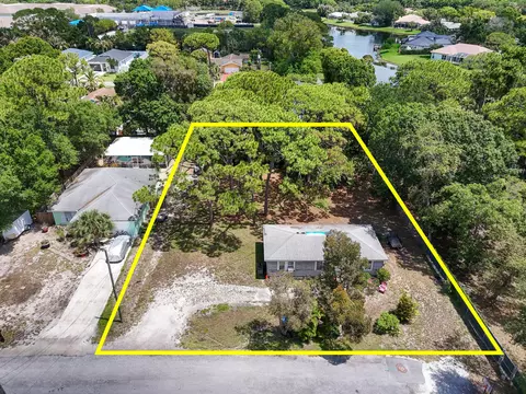 6761 Palm Garden St, Jupiter, FL 33458