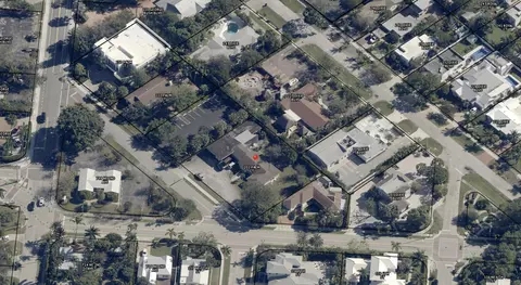 202 Palm Ct, Delray Beach, FL 33444