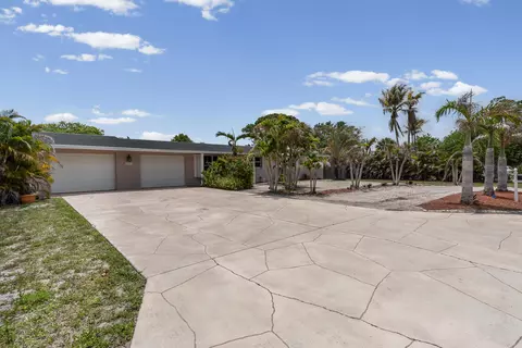 18989 SE Hillcrest Dr, Jupiter, FL 33469
