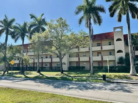 7960 Sunrise Lakes Dr N #205, Sunrise, FL 33322