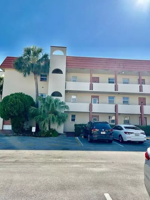 7960 Sunrise Lakes Dr N #205, Sunrise, FL 33322