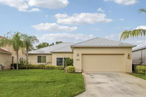 1845 Pointe West Way, Vero Beach, FL 32966