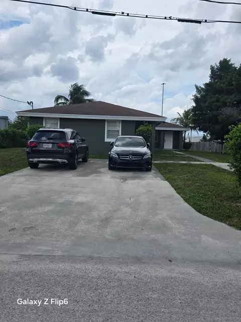 661 S Biscayne River Dr, Miami, FL 33169