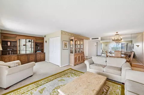 5500 NW 2nd Ave #614, Boca Raton, FL 33487