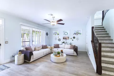 8070 Murano Cir, Palm Beach Gardens, FL 33418