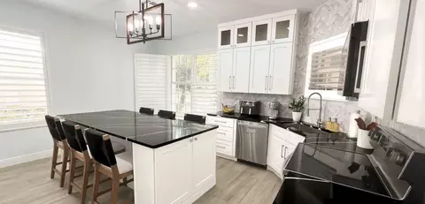 8070 Murano Cir, Palm Beach Gardens, FL 33418