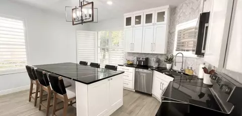 8070 Murano Cir, Palm Beach Gardens, FL 33418