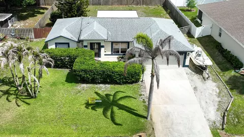 726 Tuxedo Ter, Sebastian, FL 32958