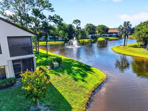 3281 Jog Park Dr, Greenacres, FL 33467