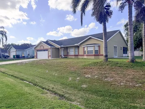 592 SW Lovell Ter, Port Saint Lucie, FL 34953
