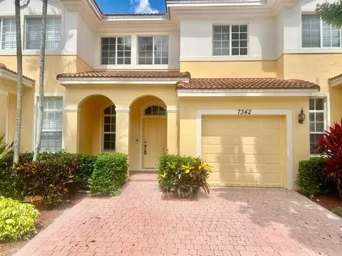 7342 Briella Dr, Boynton Beach, FL 33437