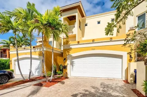 3121 NE 26th St, Fort Lauderdale, FL 33305