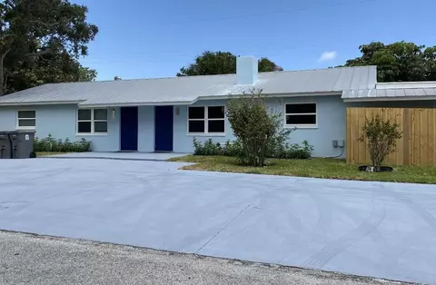 1867 Windsor Dr, North Palm Beach, FL 33408