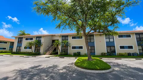 1463 Lake Crystal Dr #G, West Palm Beach, FL 33411
