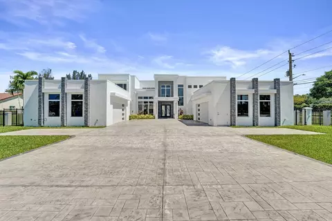 11201 SW 3rd St, Plantation, FL 33325