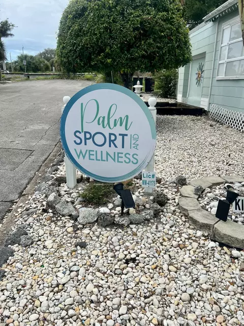 208 E Avenue Ave, Fort Pierce, FL 34950