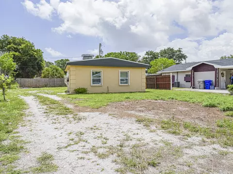4716 29th Ave, Vero Beach, FL 32967