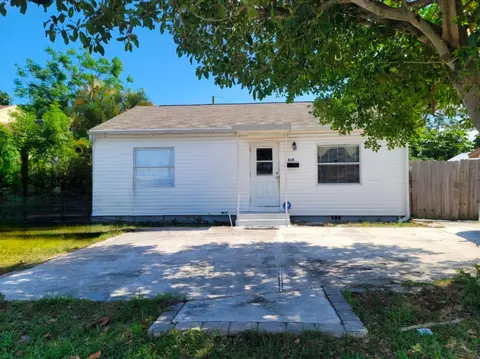 618 Hunter St, West Palm Beach, FL 33405