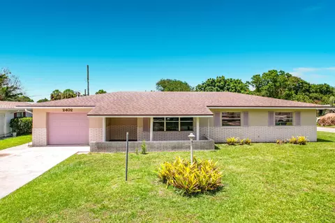 2402 Newport Dr, Fort Pierce, FL 34982