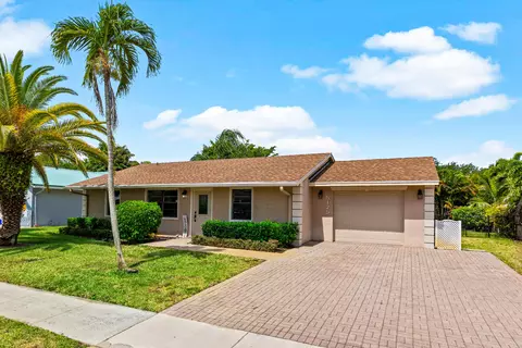 5175 Beechwood Rd, Delray Beach, FL 33484