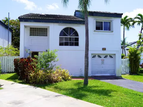 253 NE 211th Ter, North Miami Beach, FL 33179
