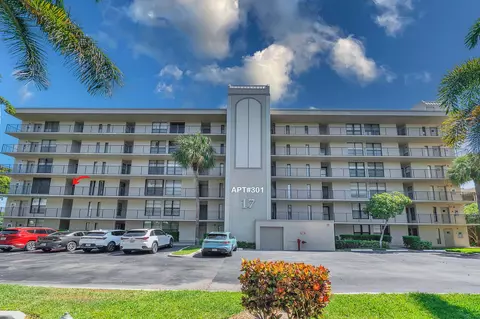 17 Royal Palm Way #3010, Boca Raton, FL 33432