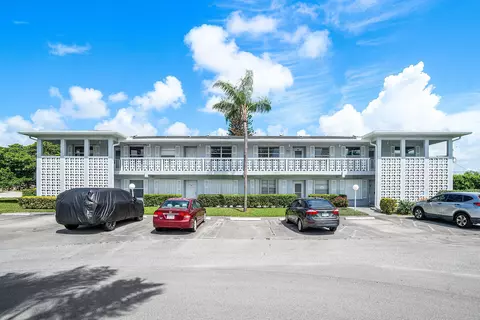 2835 SW 13th St #202, Delray Beach, FL 33445
