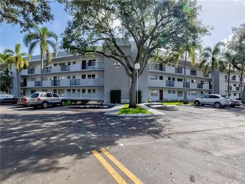 8305 NW 61st St #C209, Tamarac, FL 33321
